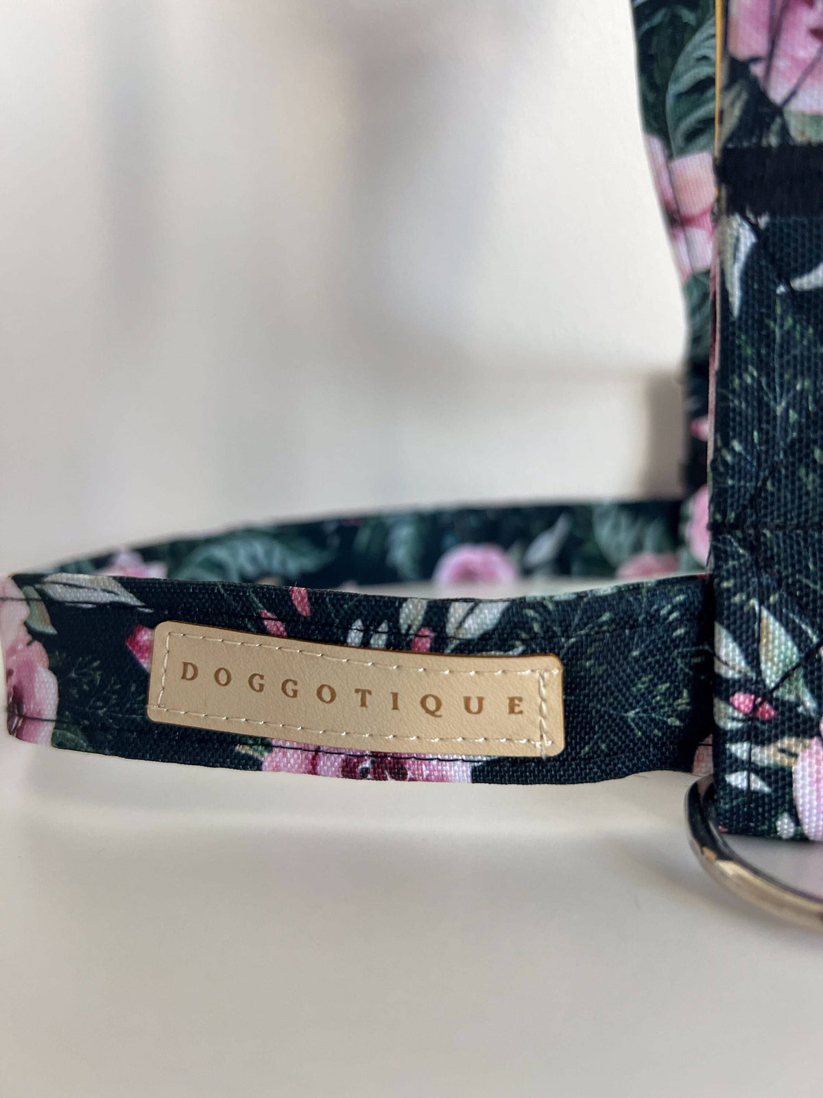Hundegeschirr Dark Roses, Verstellbar & Handmade