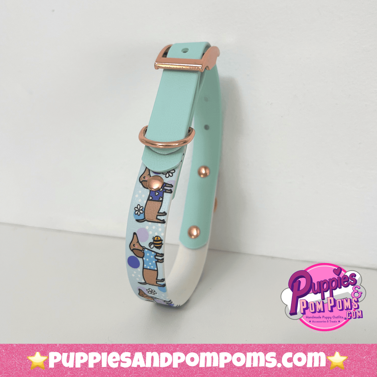 Bee Happy Dachshunds — Handgefertigtes Biothan - Hundehalsband — Babyblau - Pfotenlieblinge