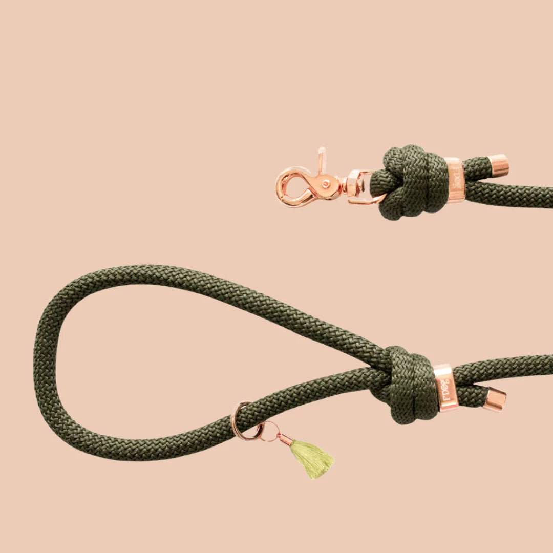 Handfreie Schulterleine Khaki – Paracord, handgemacht in Frankreich