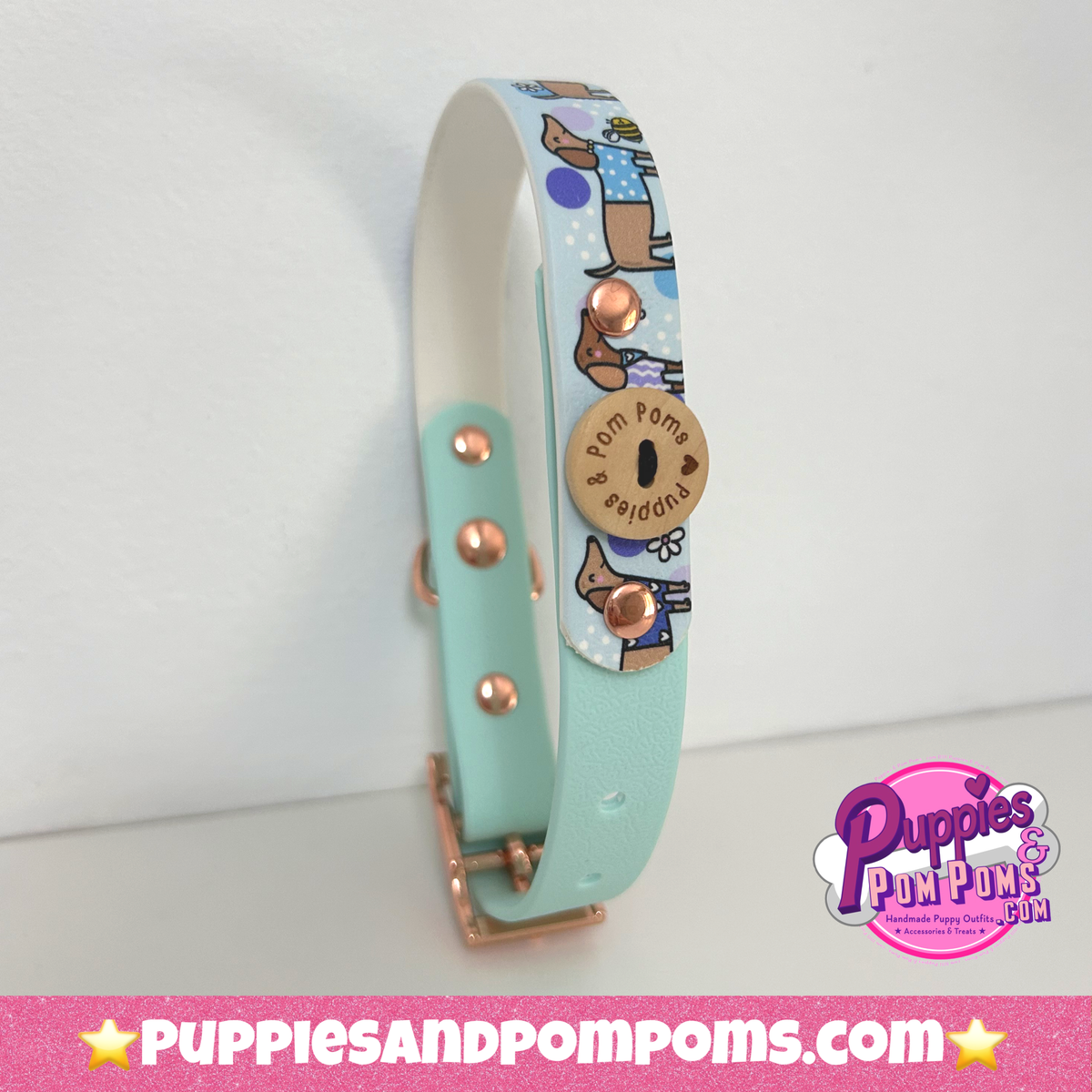Bee Happy Dachshunds — Handgefertigtes Biothan-Hundehalsband — Babyblau