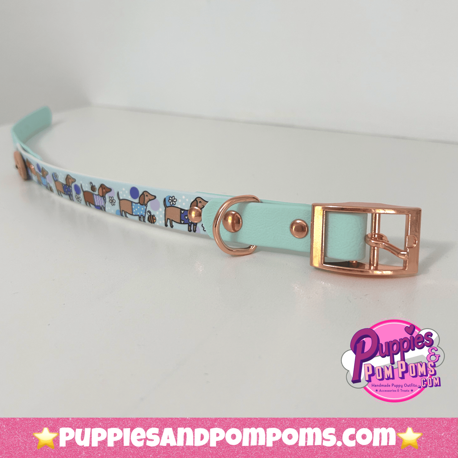 Bee Happy Dachshunds — Handgefertigtes Biothan - Hundehalsband — Babyblau - Pfotenlieblinge